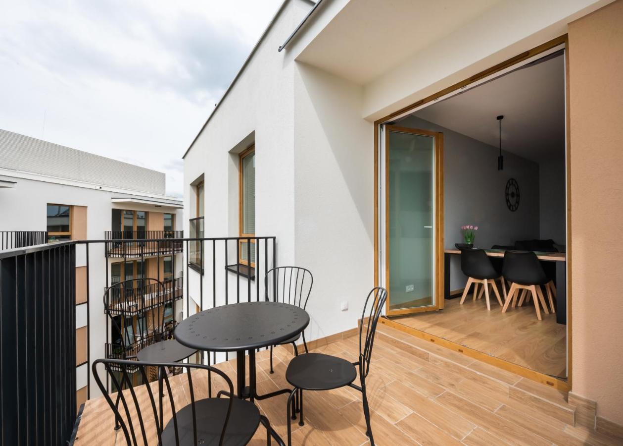 Wola Skwer Sunny Apartment Varşova Dış mekan fotoğraf